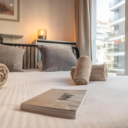 Your Stylish Seaside Retreat & Parking